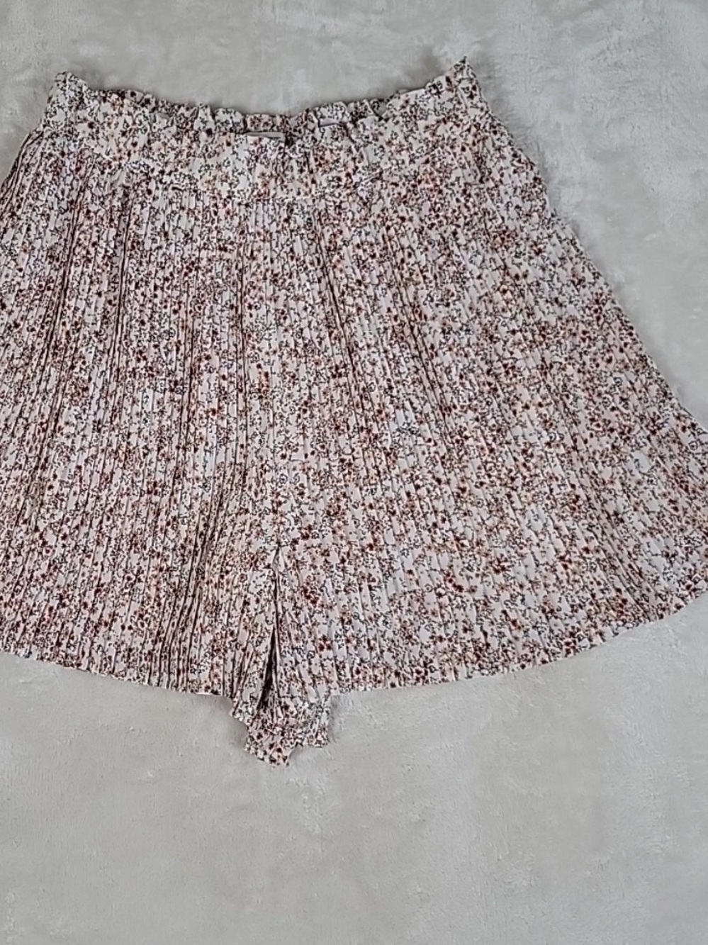 LOFT White Skirt with Red Floral Print - Picture 5 of 15